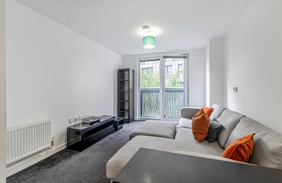 Flat Gatliff Road in London