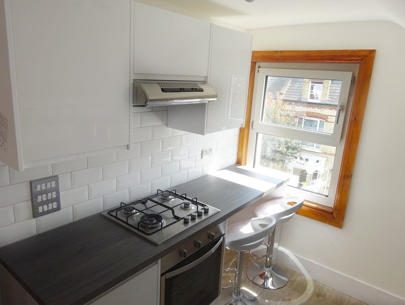 Room Werter Road in Greater London
