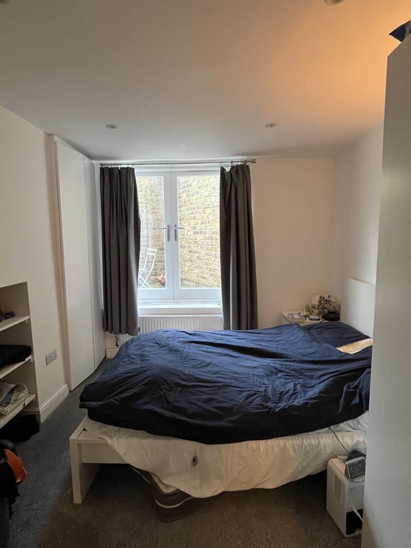 Flat Kentish Town Road in Greater London