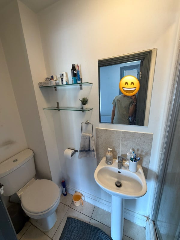 Room Alloa Road in Greater London