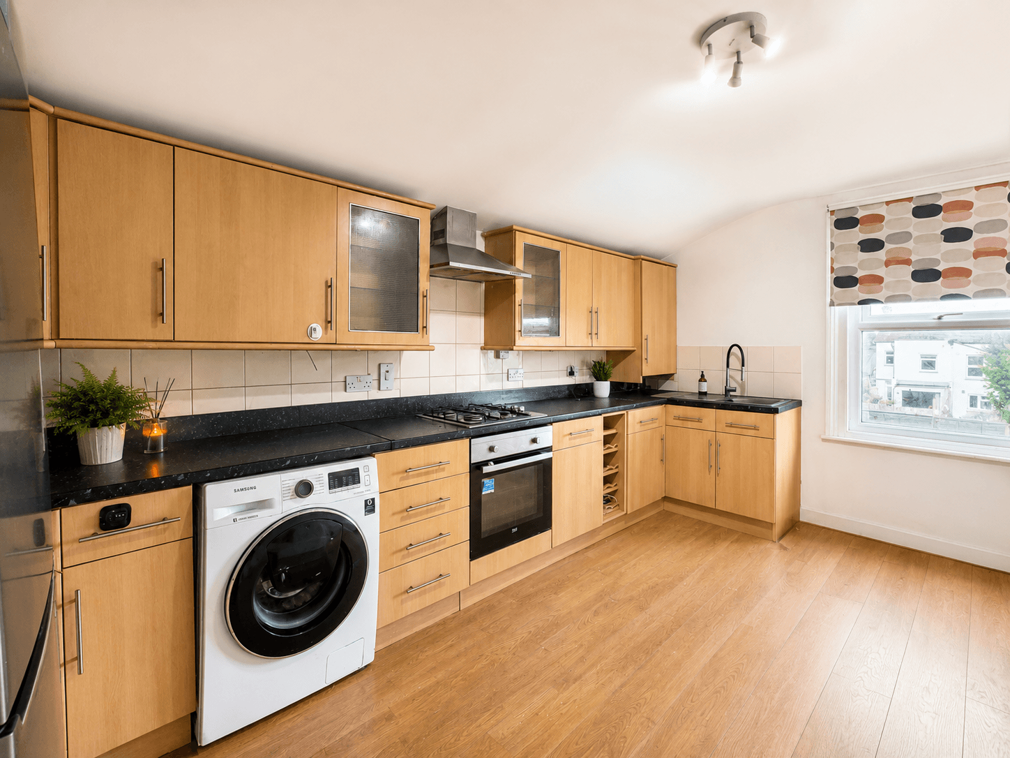 Flat Harrington Road in Greater London