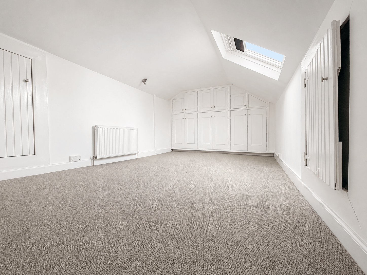 Flat Harrington Road in Greater London