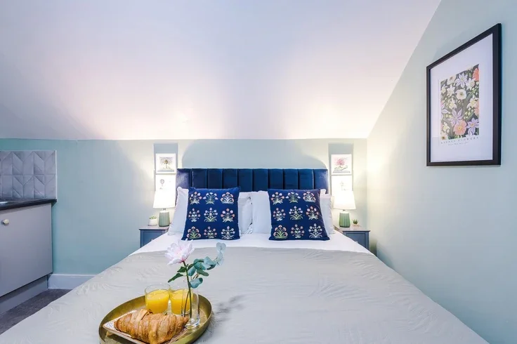 Room Victoria Road in Royal Leamington Spa