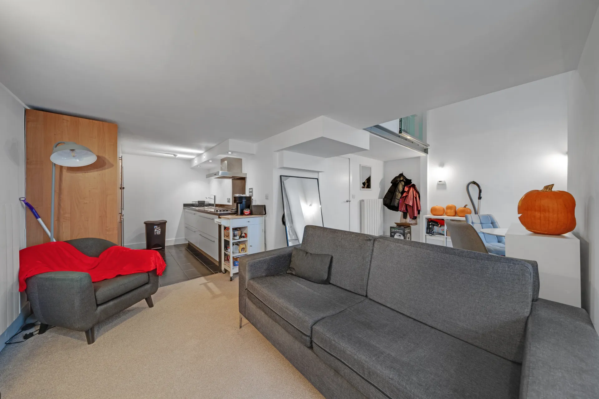 Flat Carriage Street in Greater London