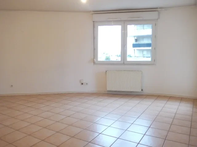 Flat Rue Colin in Villeurbanne