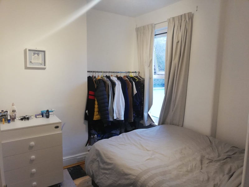 Room Oldfield Road in Bristol
