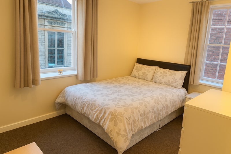 Room Brunswick Road in Gloucester