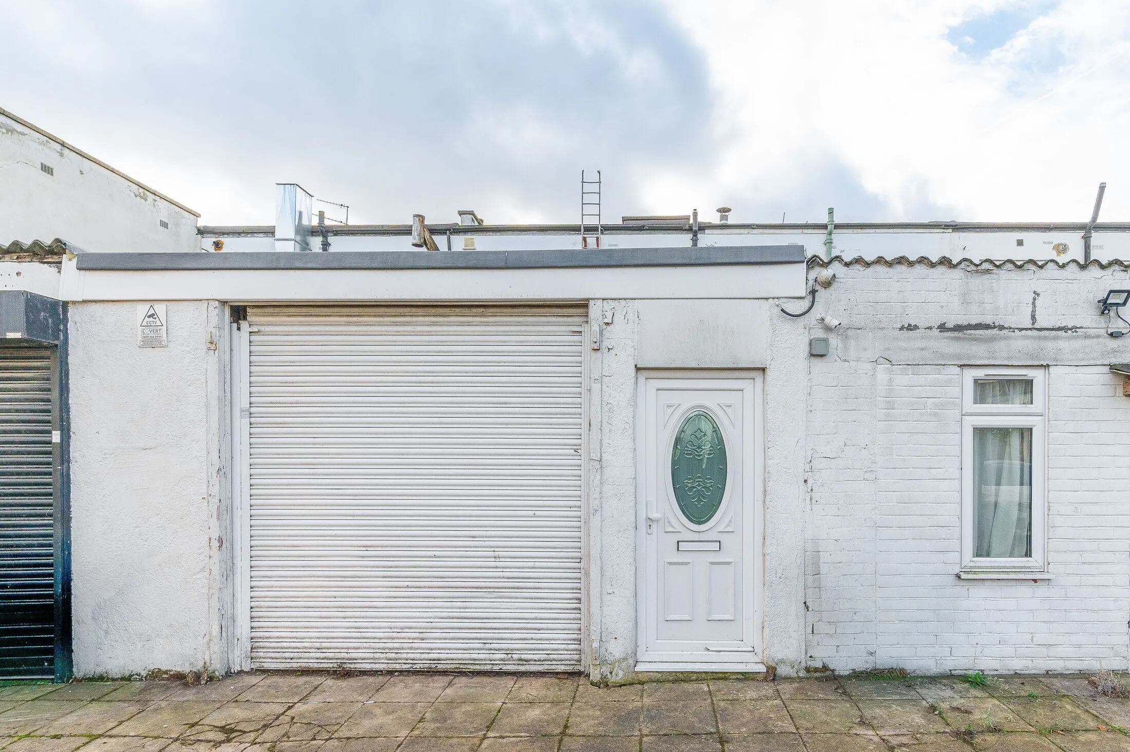 Flat Carshalton Grove in Greater London