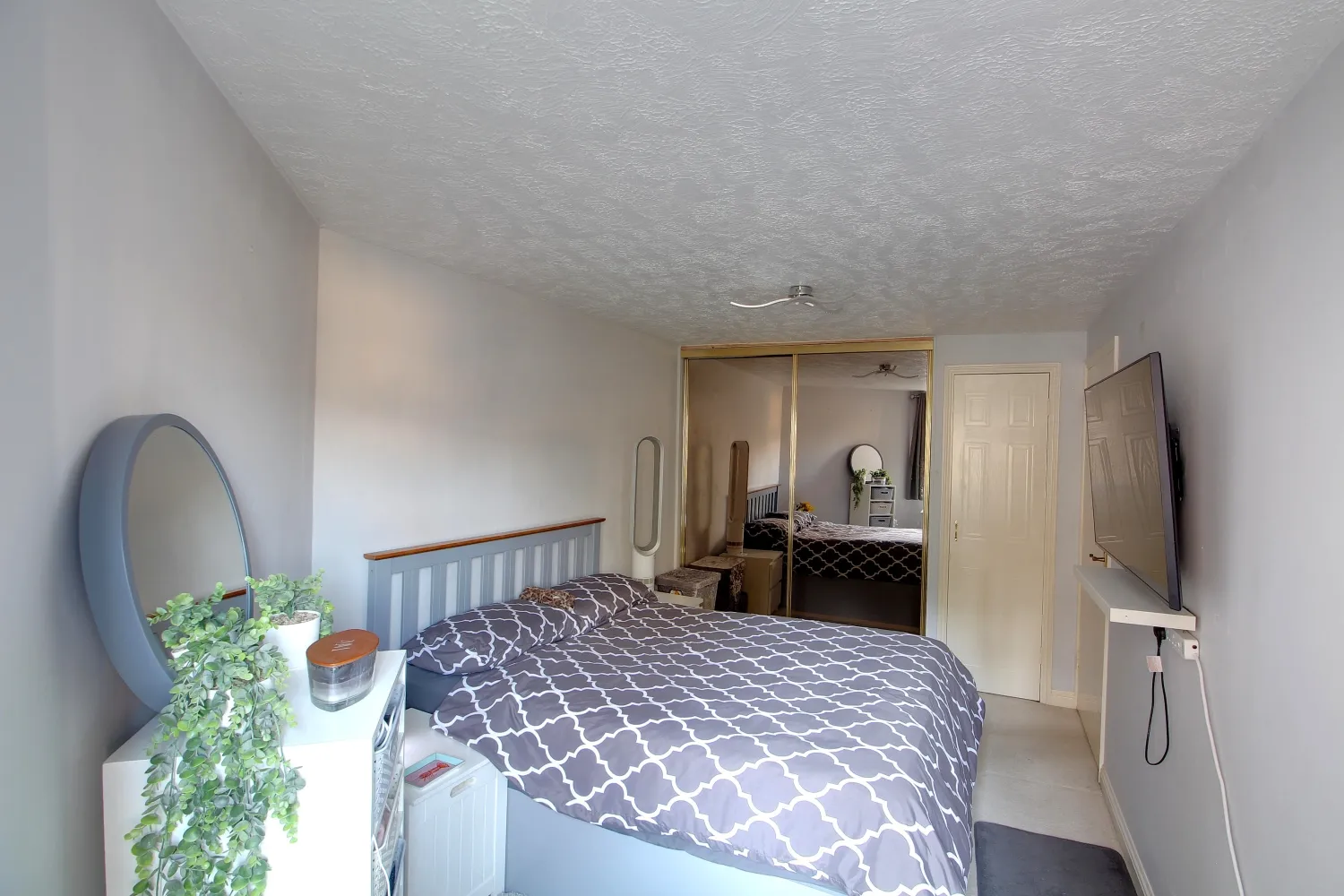 Flat Tongdean Lane in Brighton