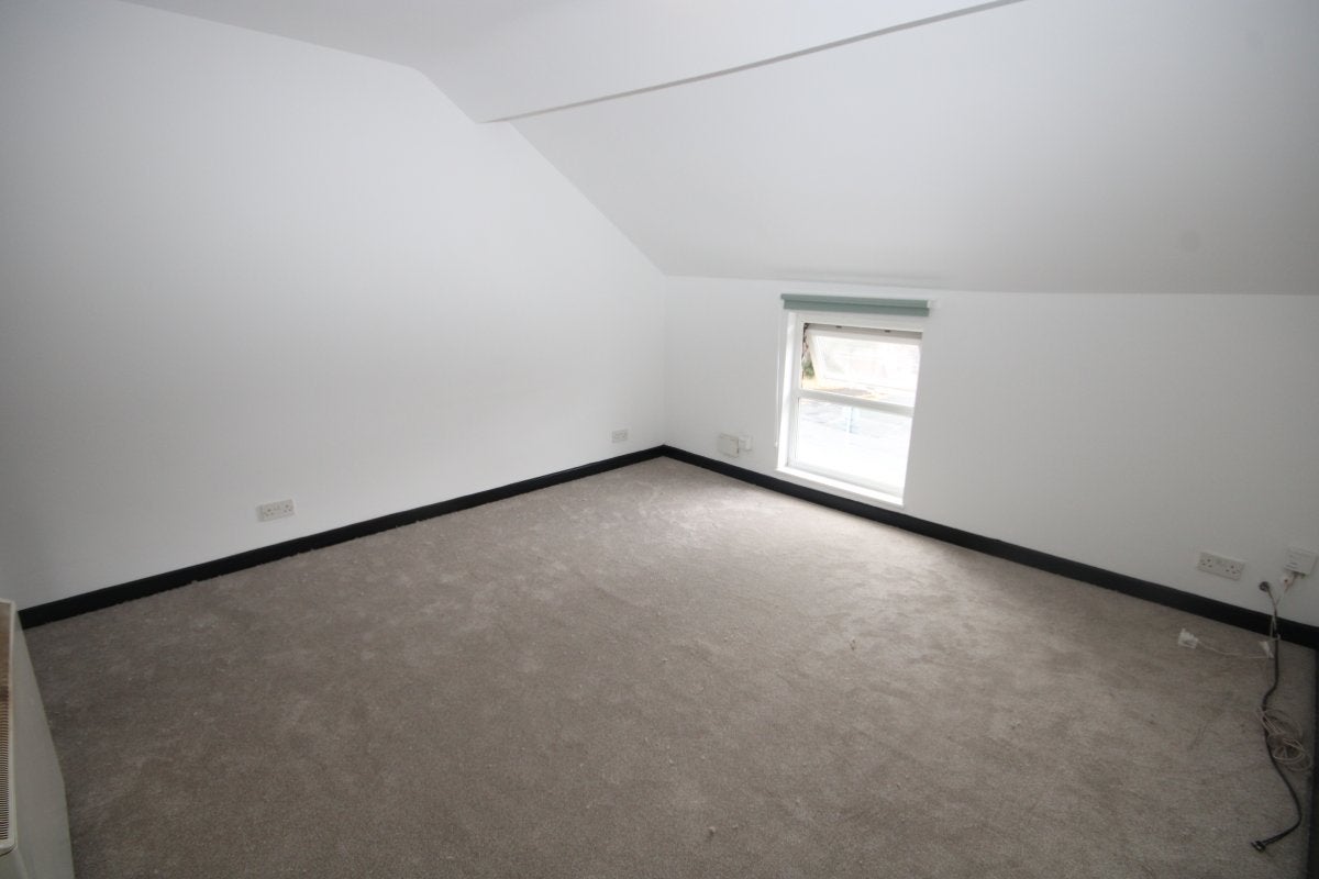 Flat Wharton Court in Chester