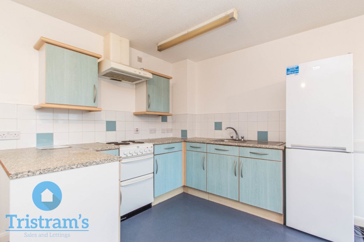 Flat Hawton Crescent in Nottingham