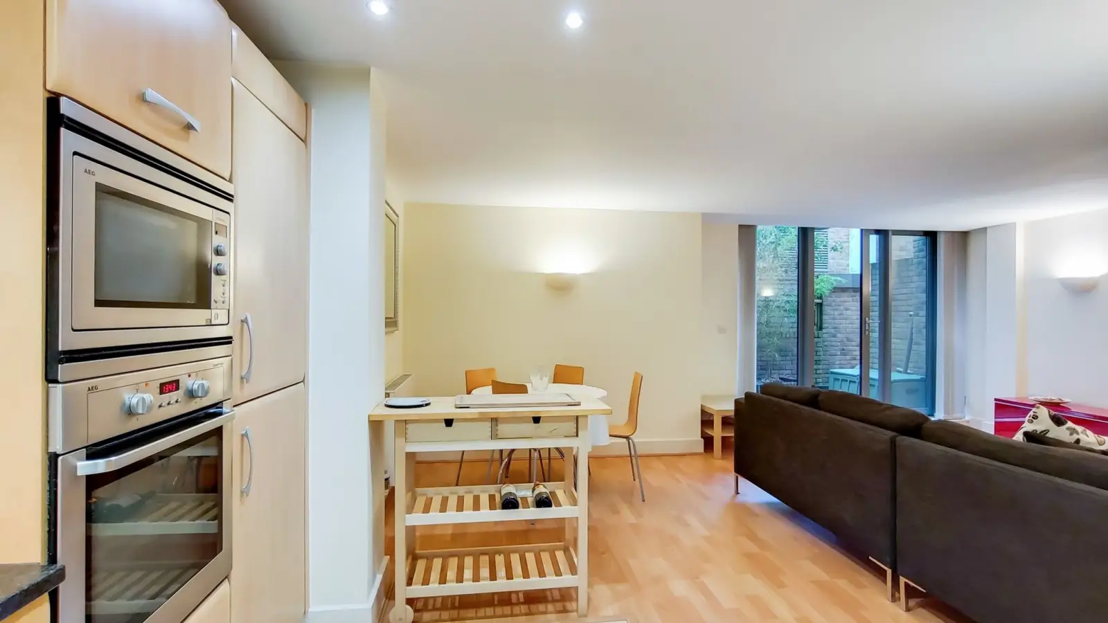 Flat Wesley Avenue in Greater London