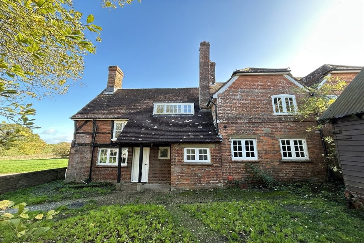House St Johns Road in Oakley