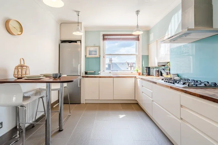 Flat Gladys Road in Greater London