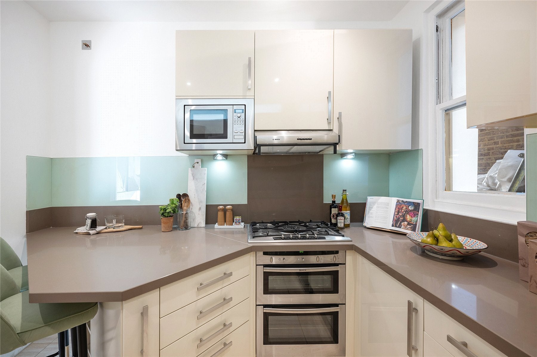 Flat Pembridge Square in Greater London