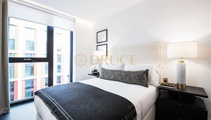 Flat Charles Grinling Walk in London