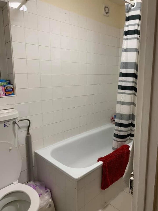 Room Harringay Road in Greater London