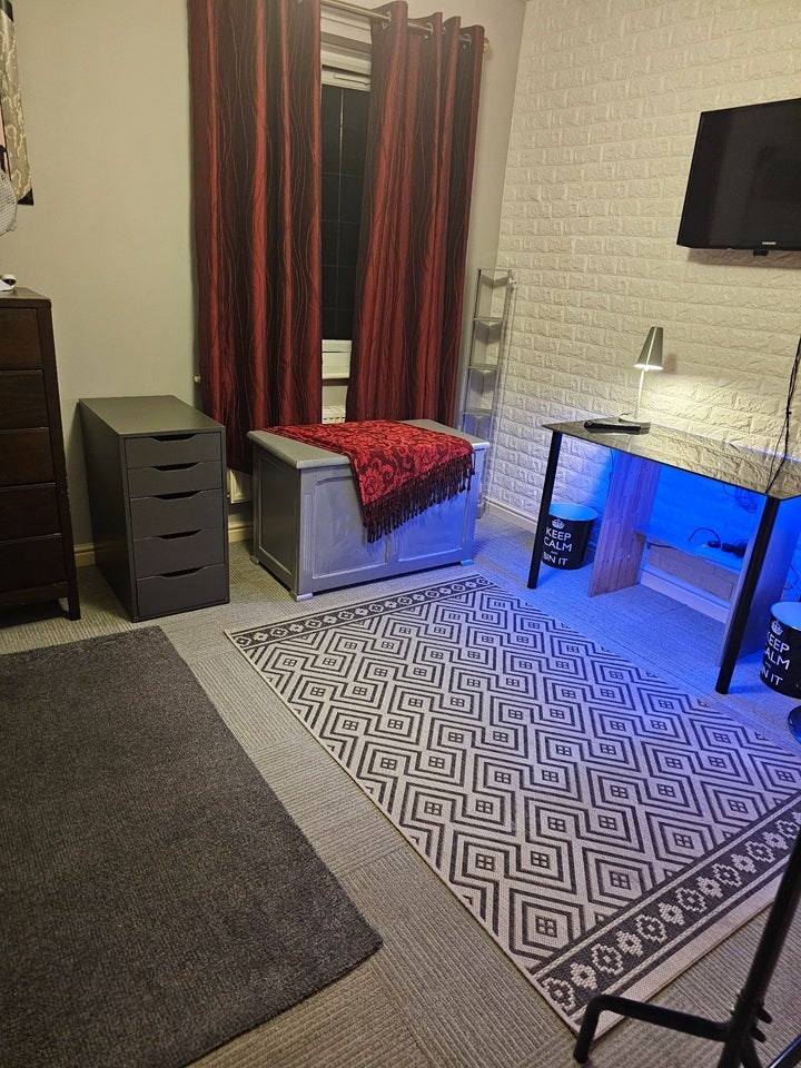 Room Coombelands Lane in Borough of Runnymede