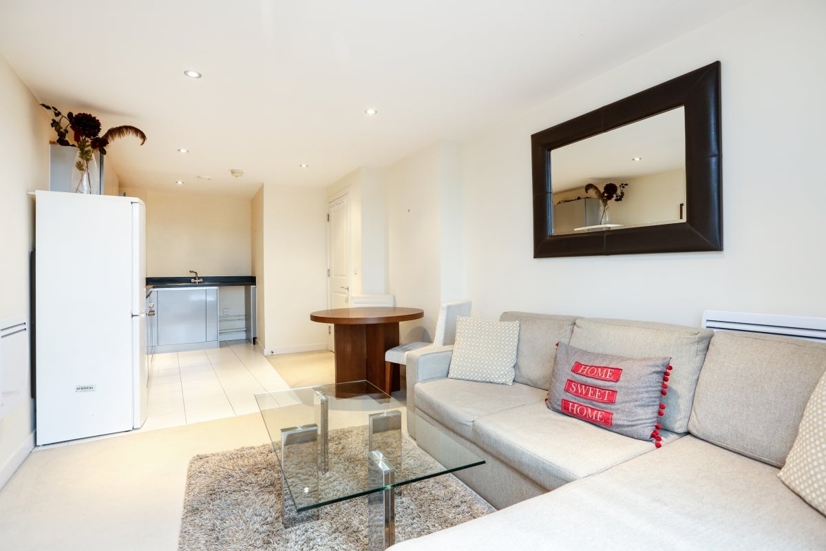 Flat Durnsford Road in Greater London