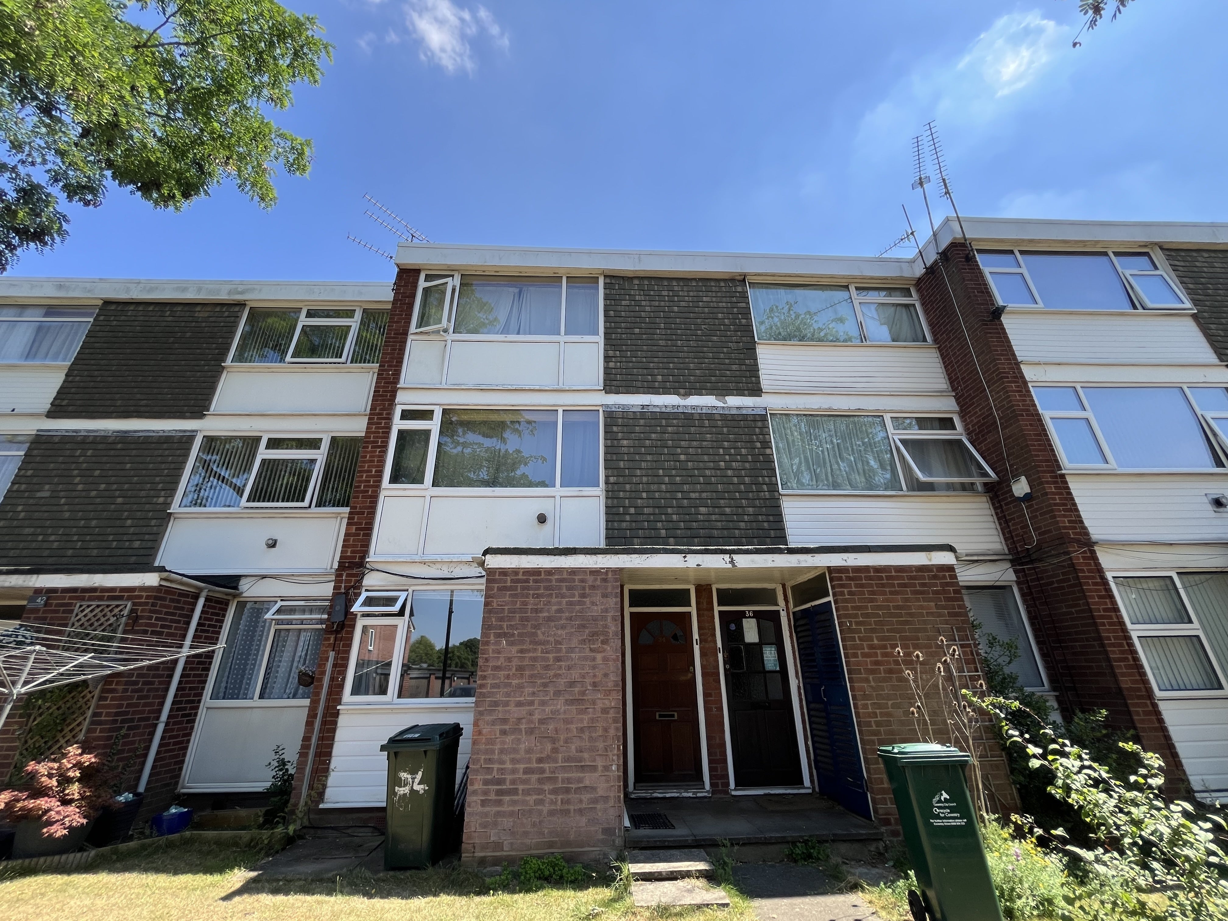 Flat Beckbury Road in Coventry