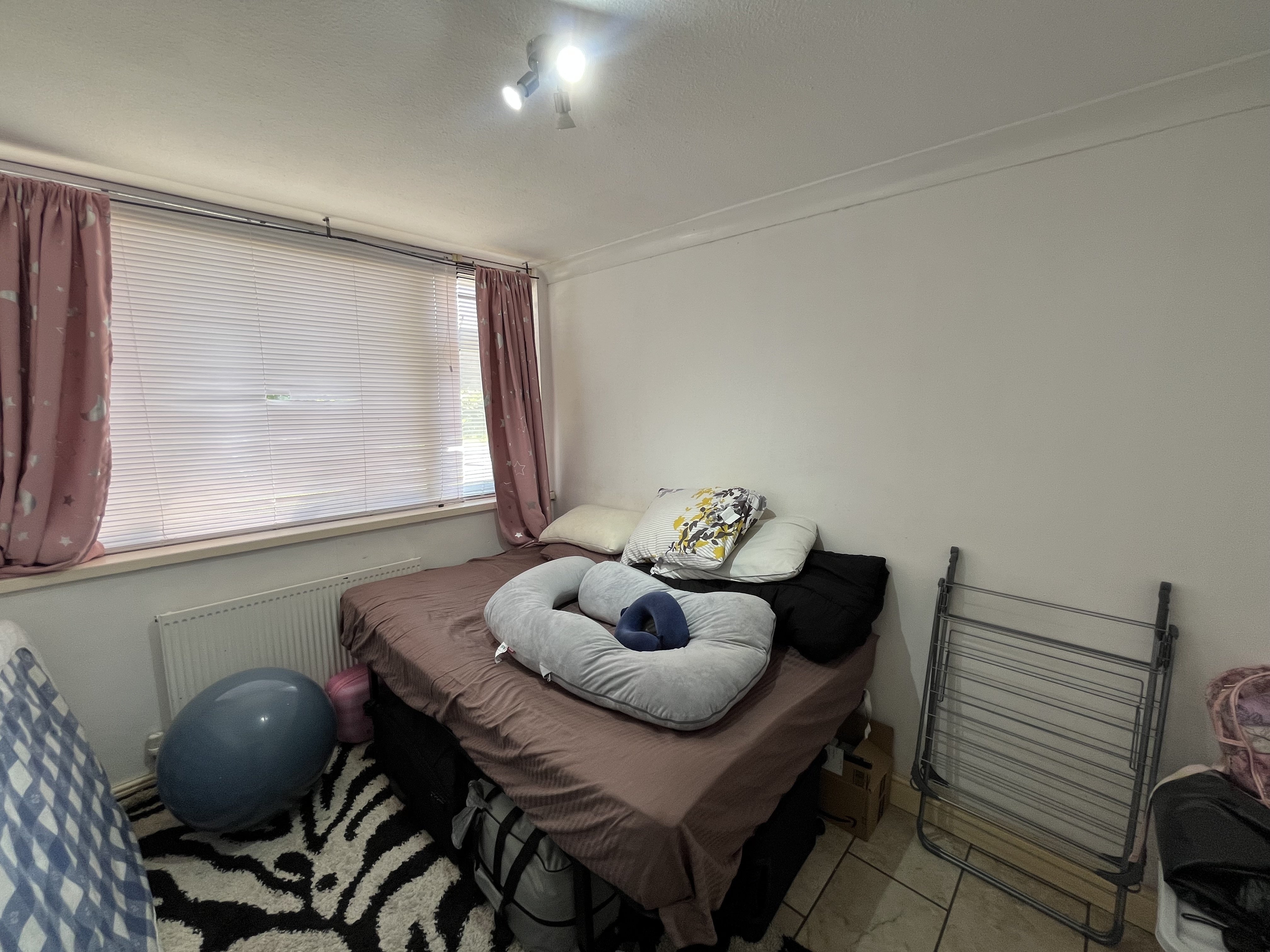 Flat Beckbury Road in Coventry