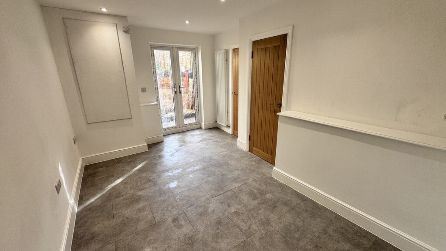 House Field Close in Westbury