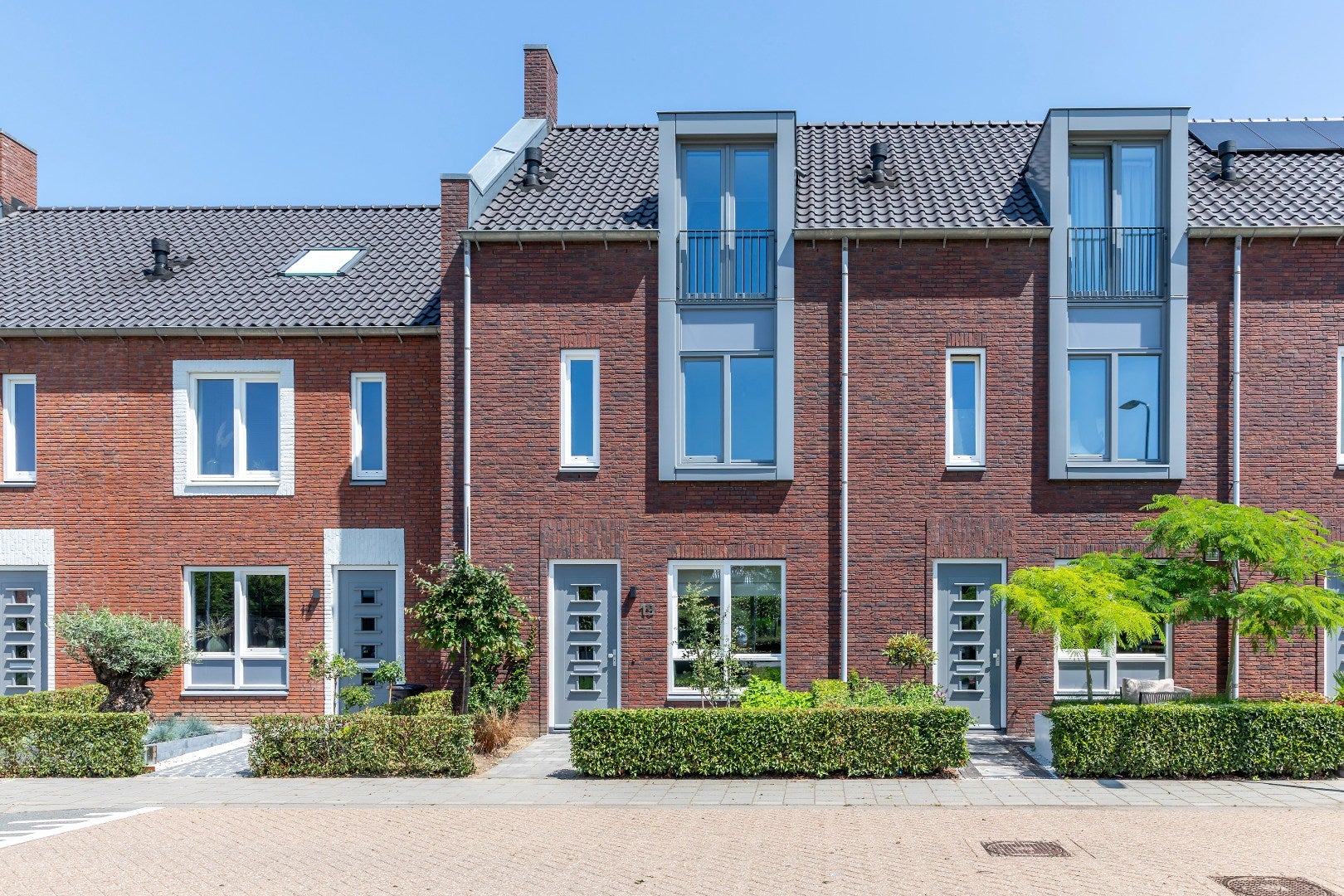 Huis Burgemeester mr W C Tackstraat 19 in Kesteren