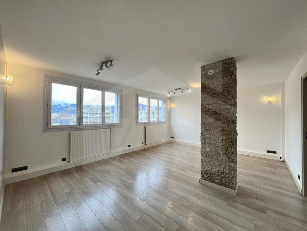 Appartement Rue Hippolyte Müller à Grenoble