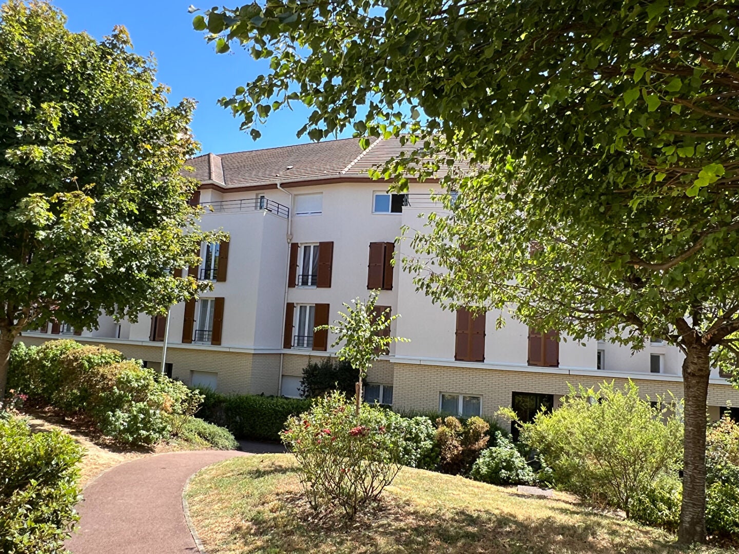 Appartement Rue Pierre Guilbert à Yerres