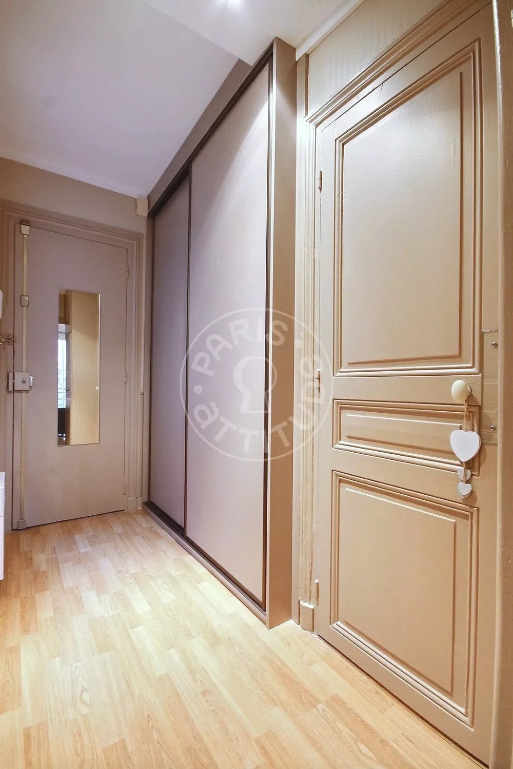 Appartement Rue de la Croix Nivert à Paris