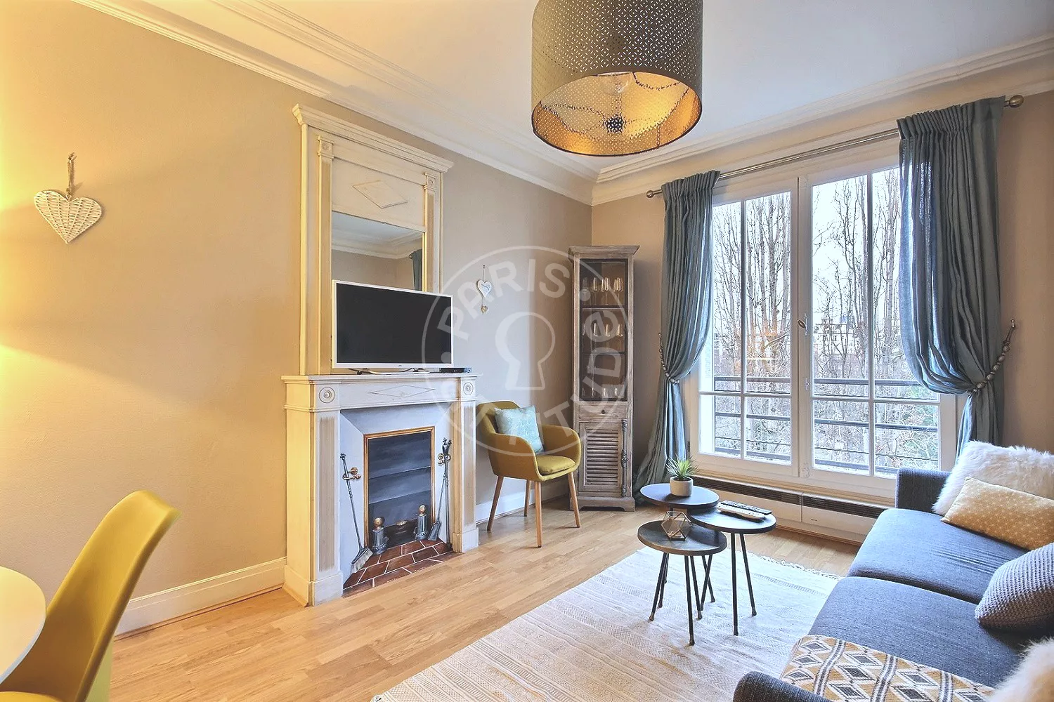 Appartement Rue de la Croix Nivert à Paris