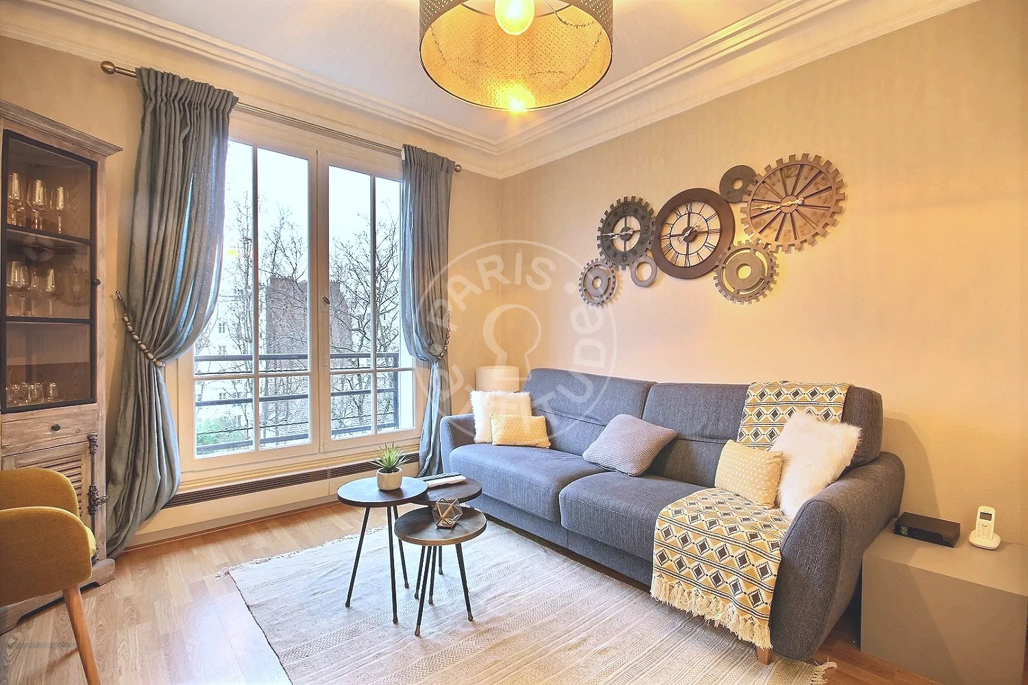 Appartement Rue de la Croix Nivert à Paris