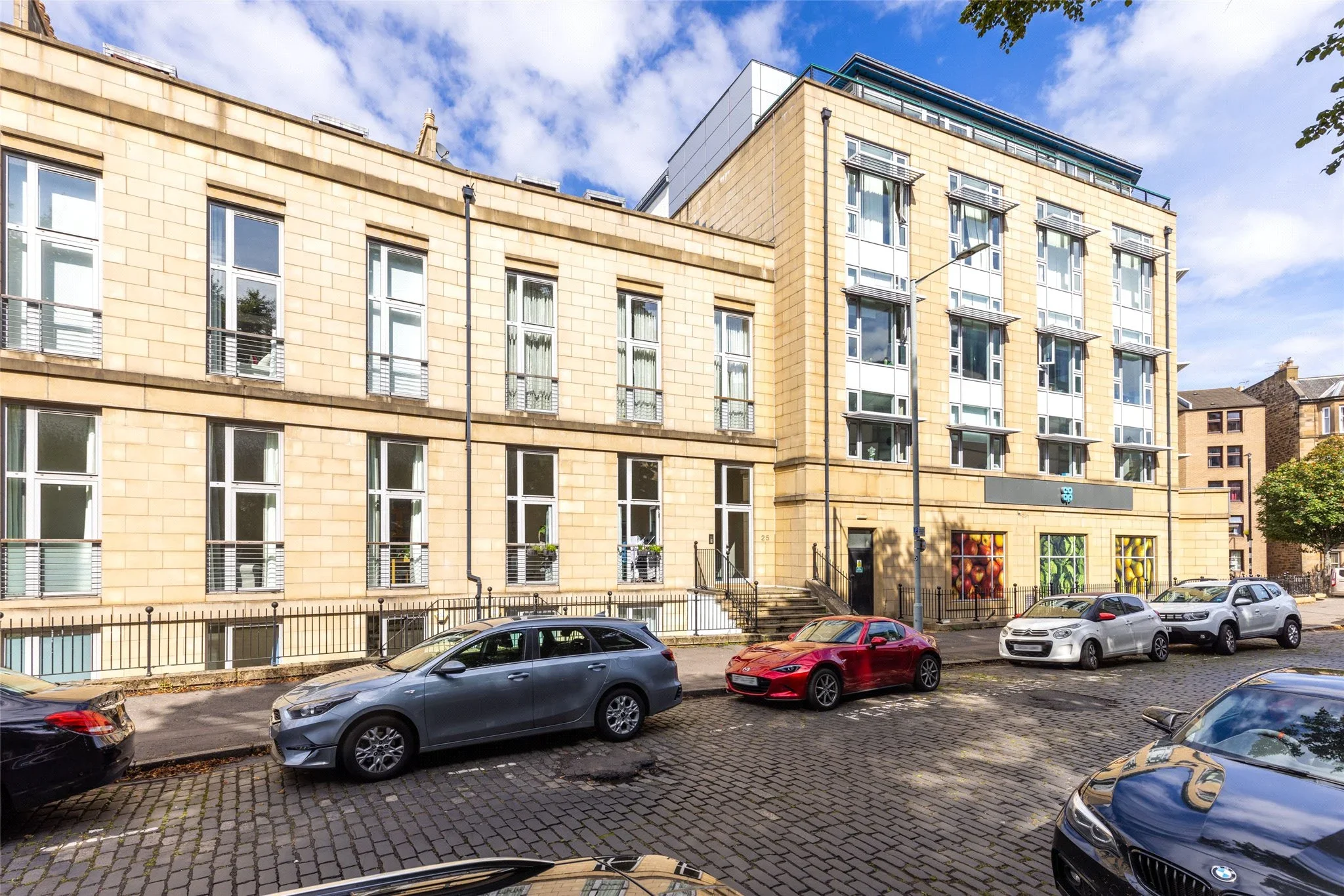 Flat Hopetoun Crescent in City of Edinburgh