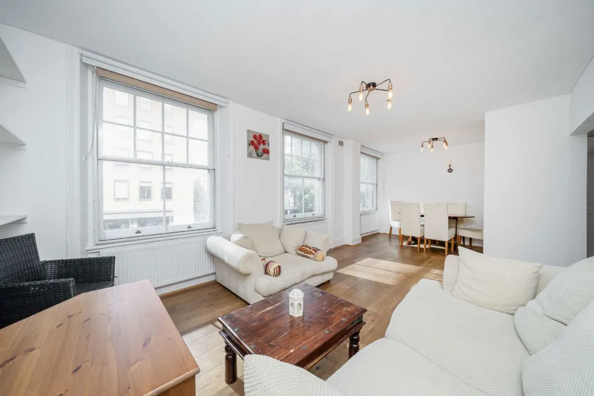 Flat Lambs Conduit Passage in Greater London