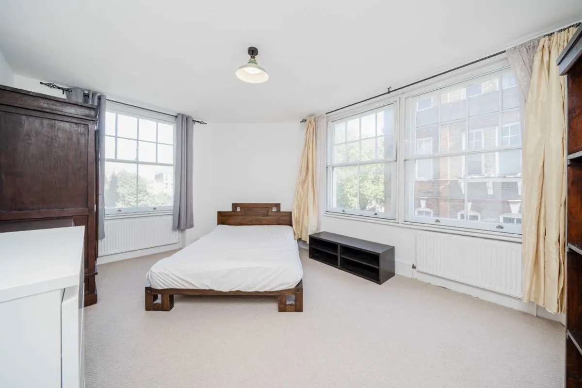 Flat Lambs Conduit Passage in Greater London