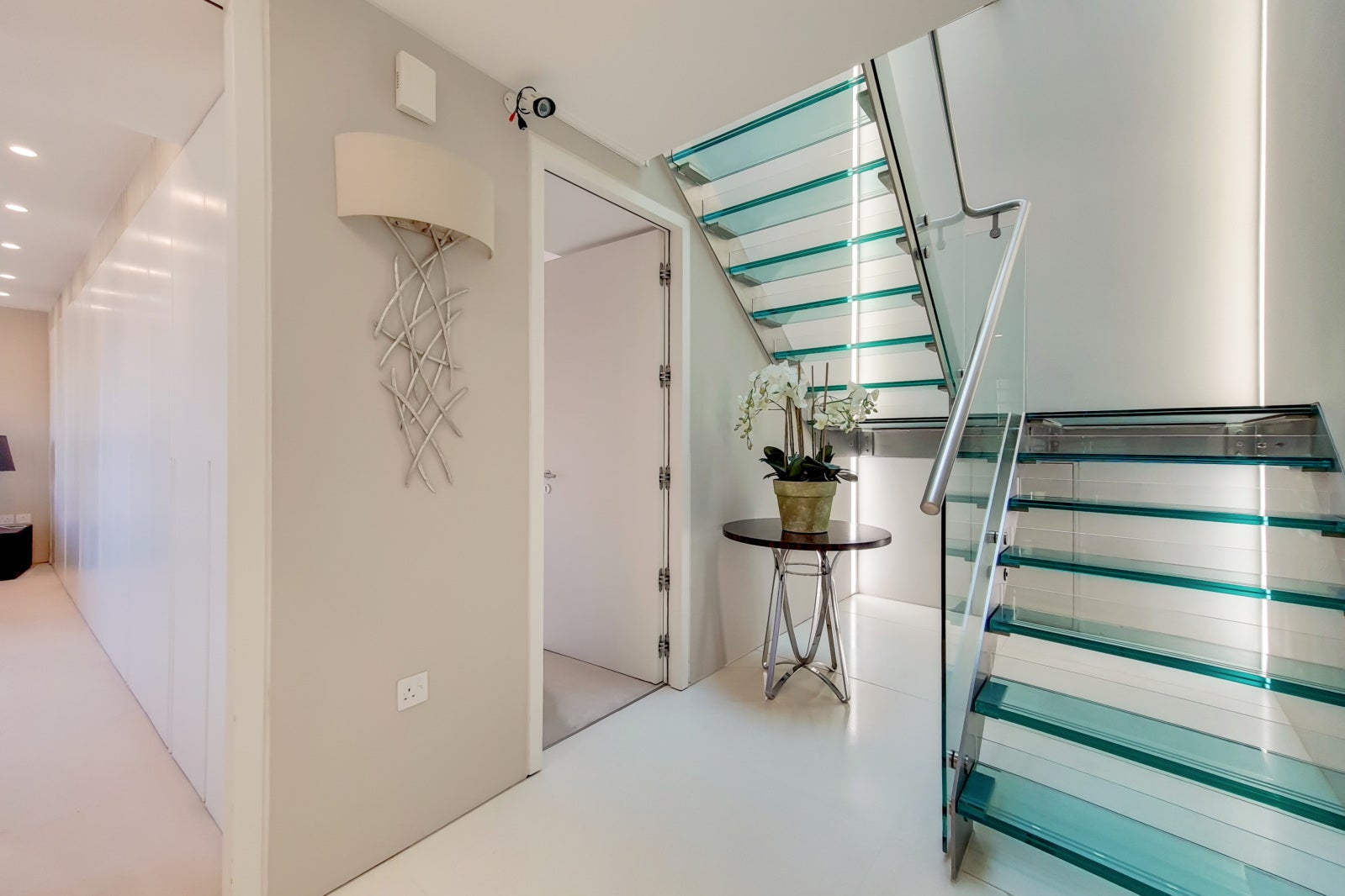 Flat Salusbury Road in Greater London