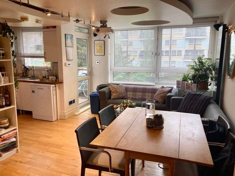 Room Benyon Road in Greater London