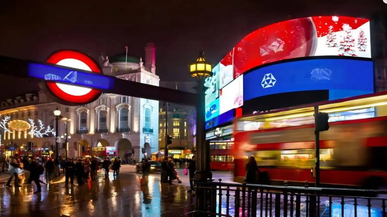 Flat Wardour Street in City of Westminster