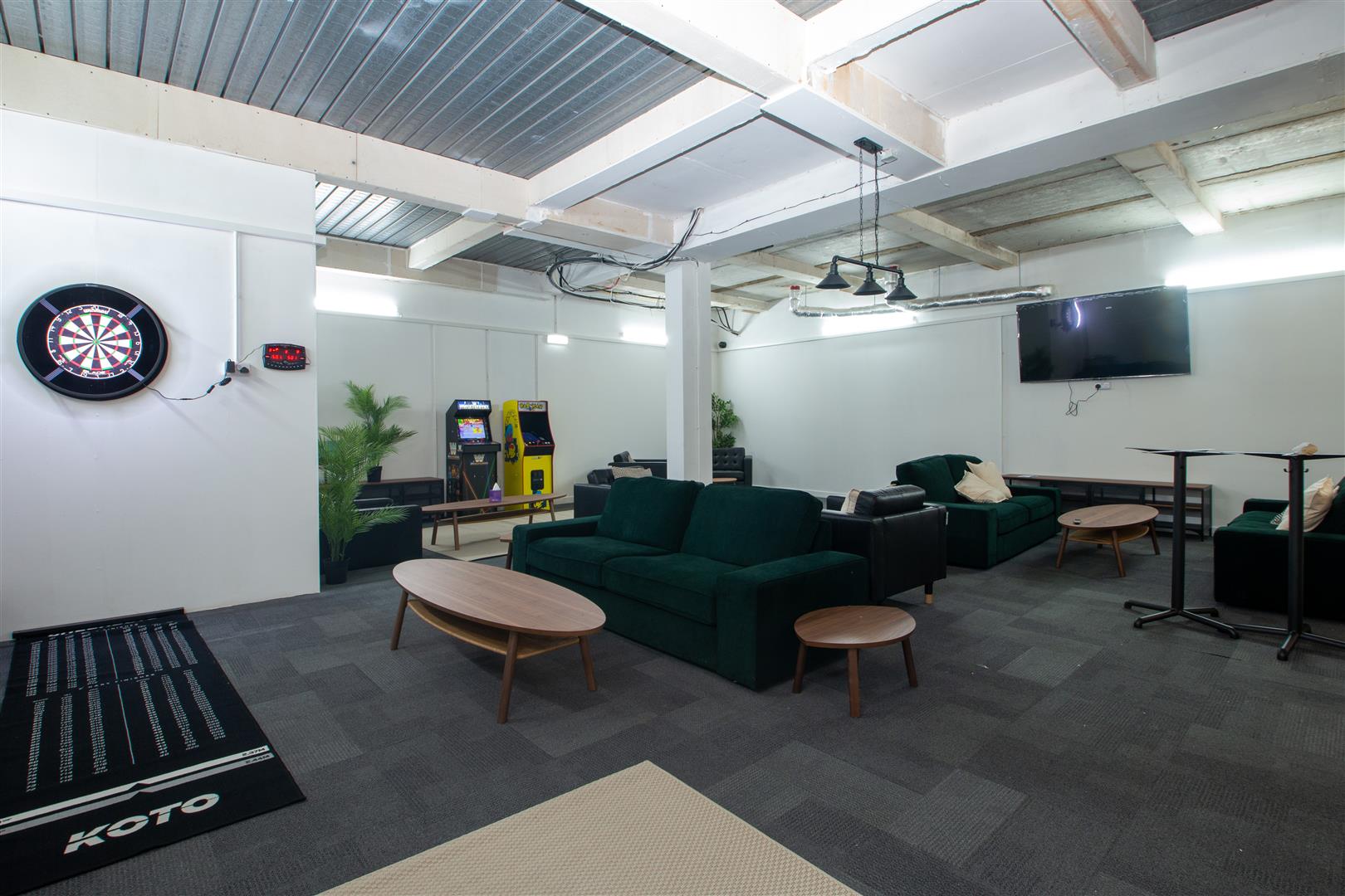 Flat Capital Drive in Milton Keynes
