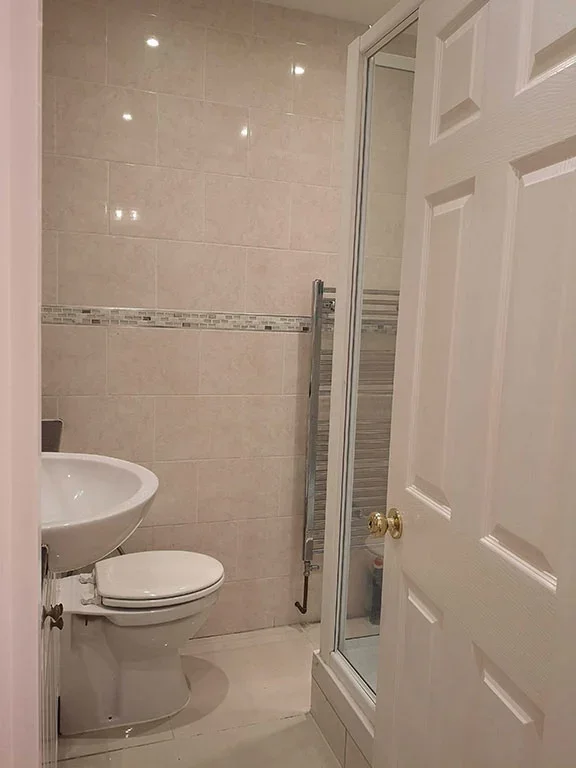 Room Beverley Way in Greater London