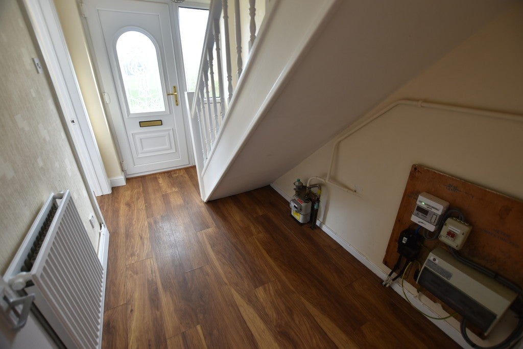 Flat Second Avenue in Bolton