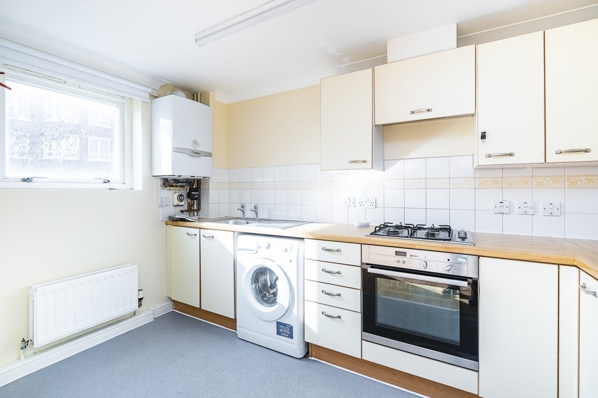Flat Amhurst Road in Greater London