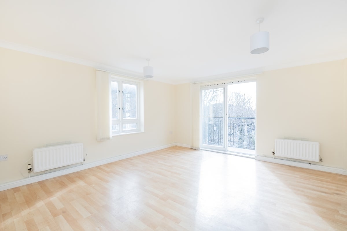 Flat Amhurst Road in Greater London