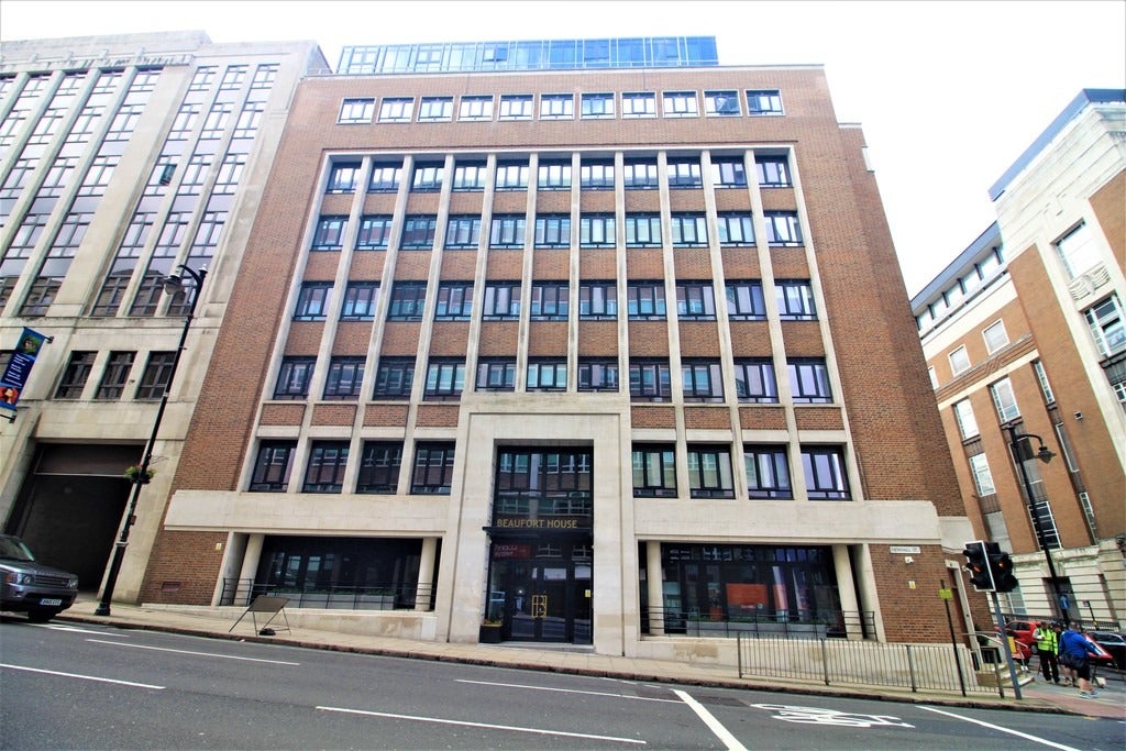 Flat Great Charles Street Queensway in Birmingham