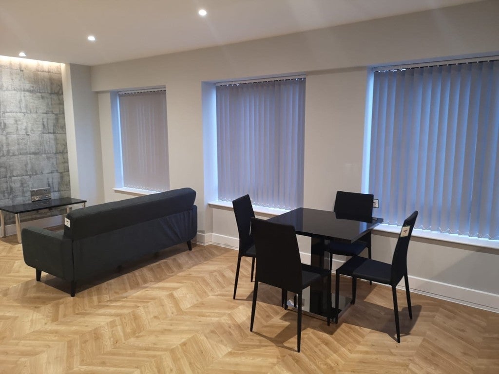 Flat Great Charles Street Queensway in Birmingham
