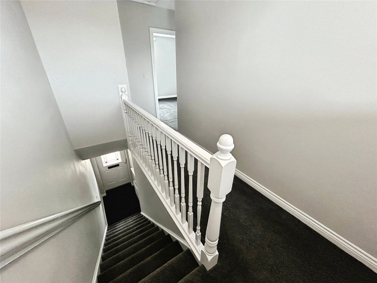 Flat Chorley Way in Coventry