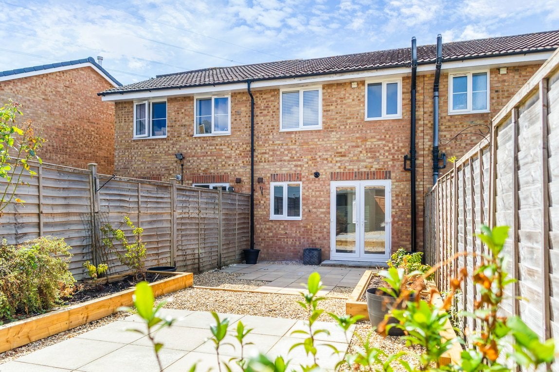 House Graythwaite Close in Blunsdon St Andrew