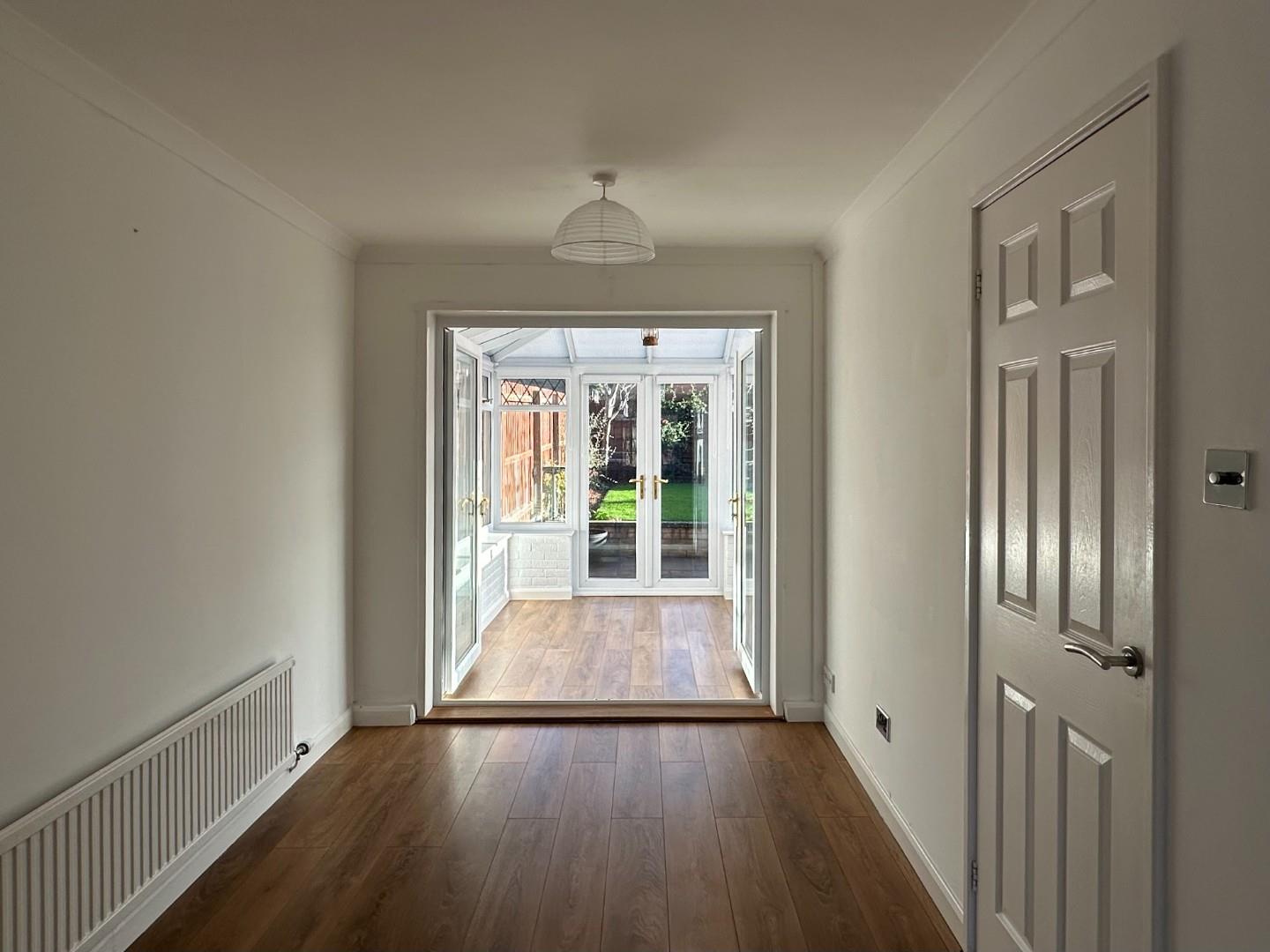 Flat Conybeare Road in Sully