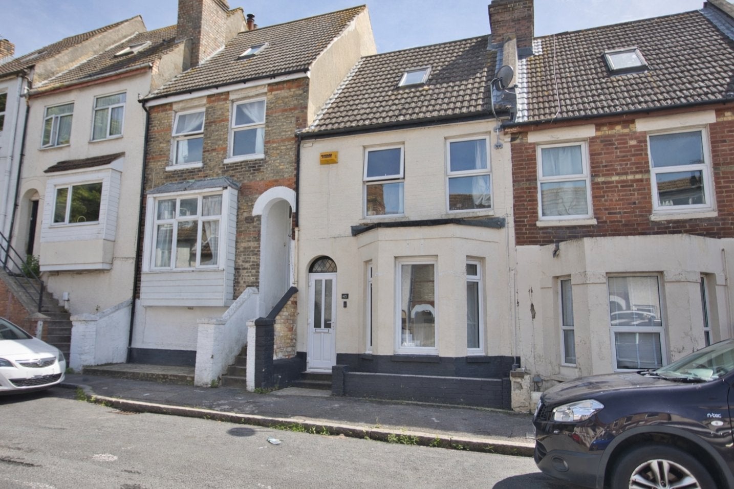 House Thanet Gardens in Folkestone and Hythe District