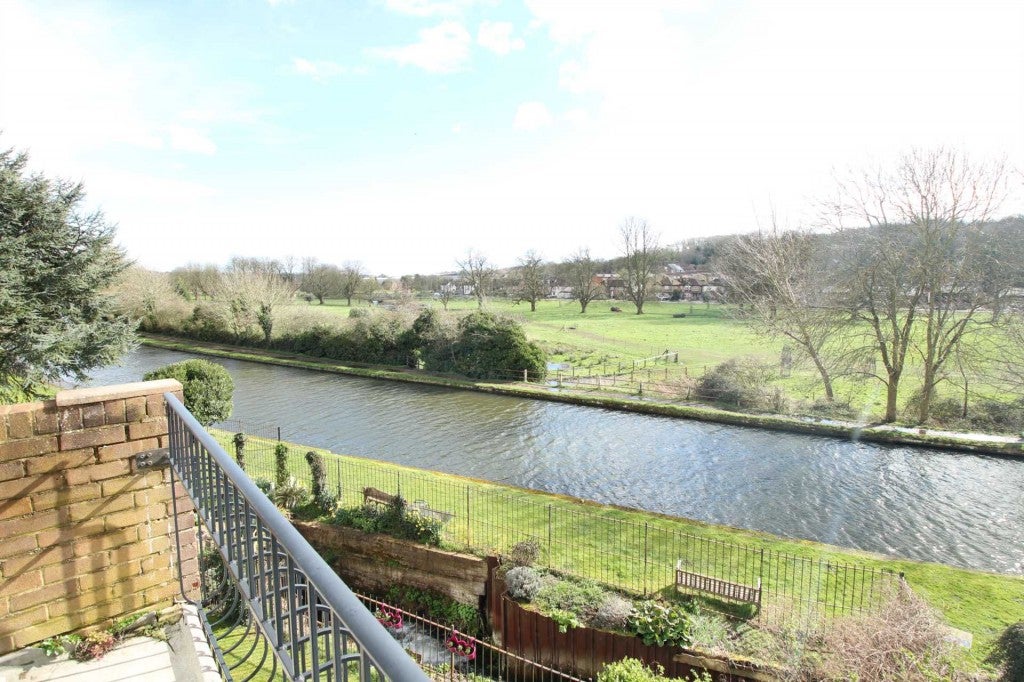 Flat River Park in Dacorum